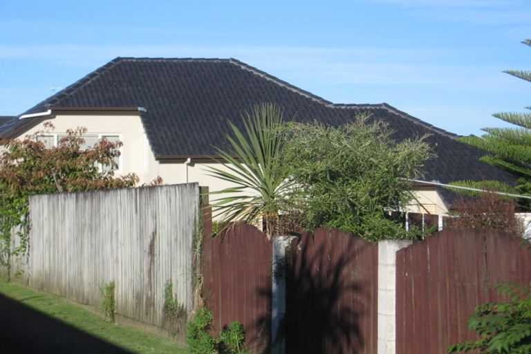 Photo of property in 271 Hobsonville Road, Hobsonville, Auckland, 0618