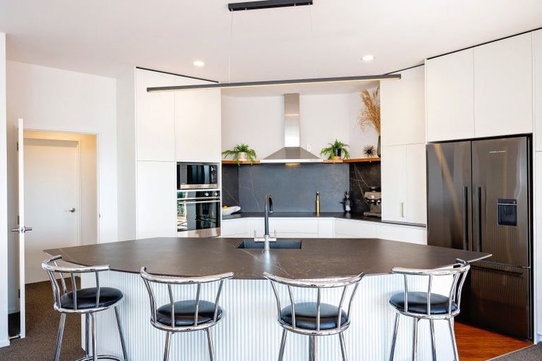 Photo of property in 15 Iona Road, Havelock North, 4130