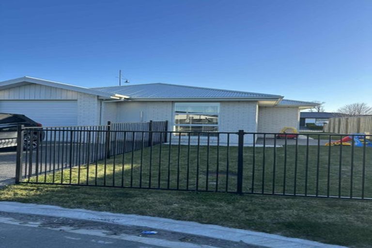 Photo of property in 10 Edlin Lane, Pegasus, 7612