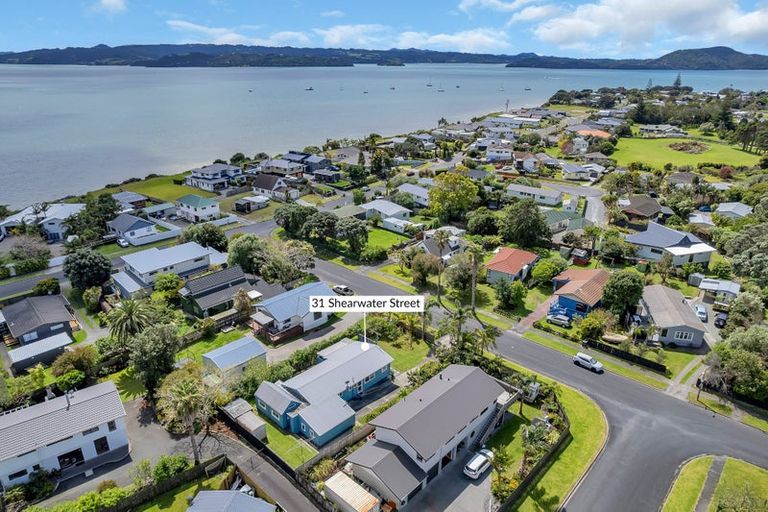 Photo of property in 31 Shearwater Street, One Tree Point, 0118