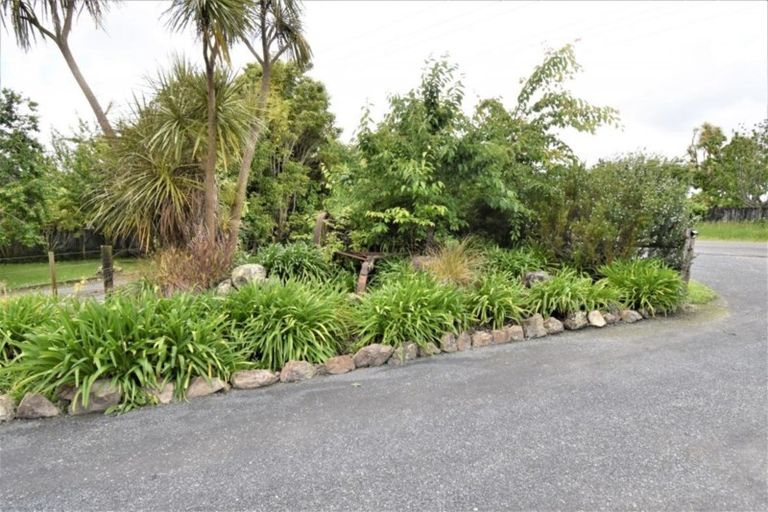 Photo of property in 372 Arapaepae Road South, Levin, 5571