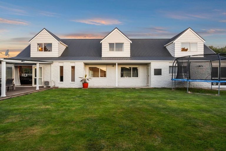 Photo of property in 14 Van Dieman Close, Templeton, Christchurch, 8042