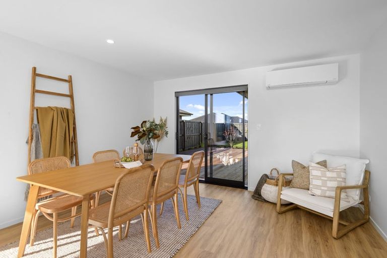 Photo of property in 16 Rita Angus Road, Belfast, 8051