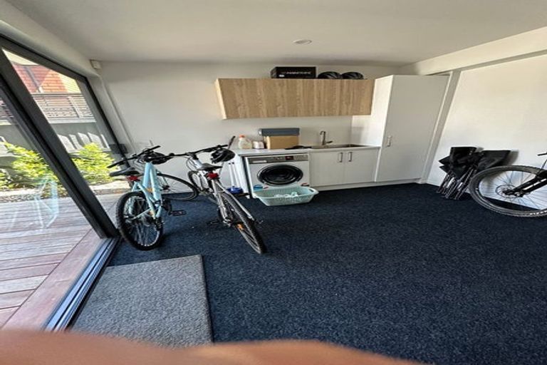 Photo of property in 17 Kinloch Street, St Albans, Christchurch, 8014