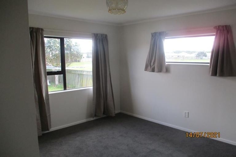 Photo of property in 24 Linwood Drive, Paraparaumu, 5032