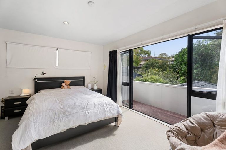 Photo of property in 99a Redoubt Road, Goodwood Heights, Auckland, 2105