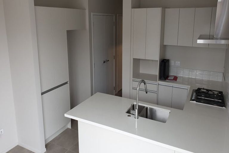 Photo of property in 25 Pukewhero Rise, Westgate, Auckland, 0614