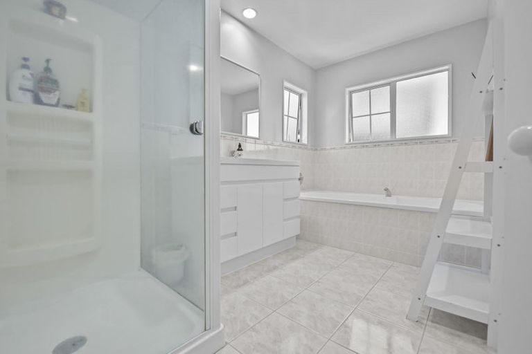 Photo of property in 1159 Whangaparaoa Road, Gulf Harbour, Whangaparaoa, 0930