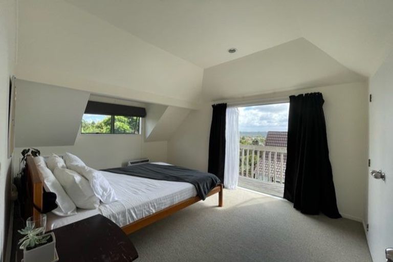 Photo of property in 2/18 Verbena Road, Birkdale, Auckland, 0626