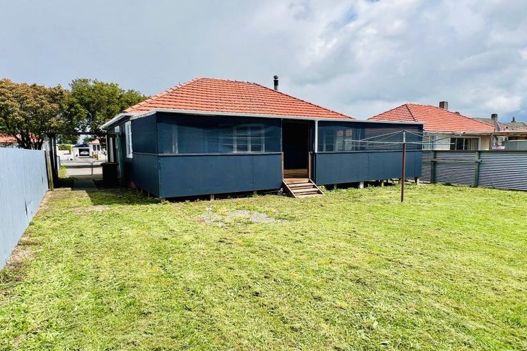Photo of property in 8 Victor Street, Dannevirke, 4930
