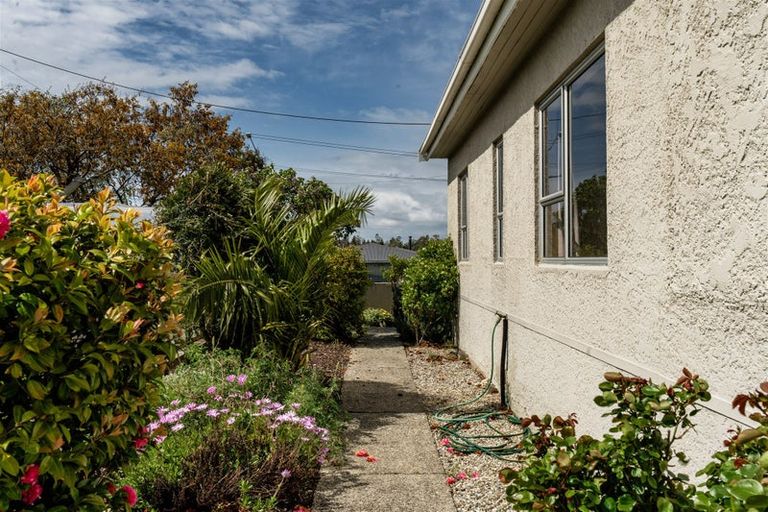 Photo of property in 9 Essex Street, Balclutha, 9230
