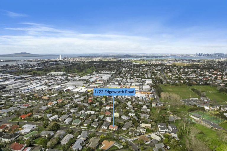 Photo of property in 22 Edgeworth Road, Glenfield, Auckland, 0629