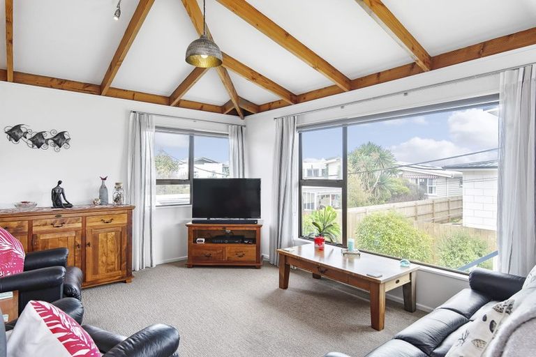 Photo of property in 114a Seaview Road, Paraparaumu Beach, Paraparaumu, 5032
