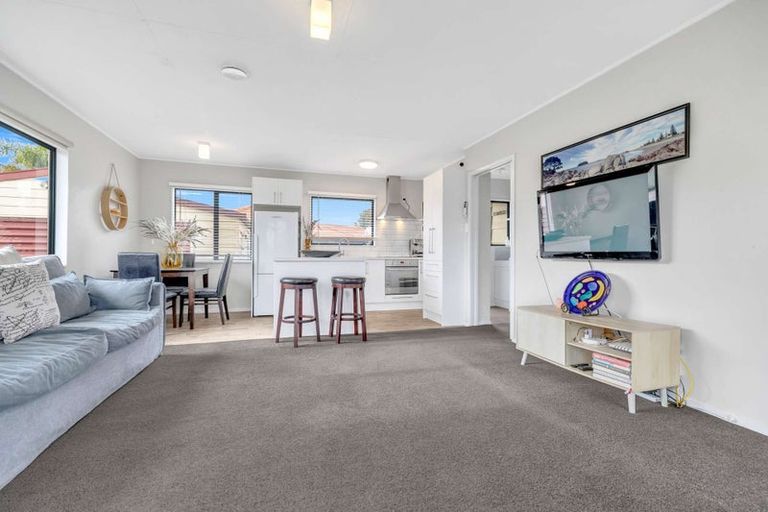 Photo of property in 8a Novelle Grove, Papamoa Beach, Papamoa, 3118