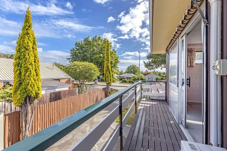 Photo of property in 427 Memorial Avenue, Burnside, Christchurch, 8053