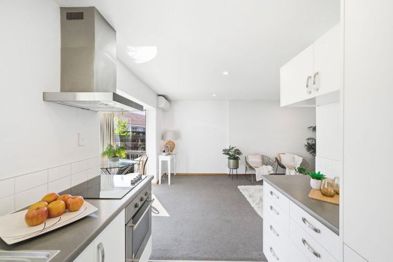 Photo of property in 5/4 Broadbent Street, Riccarton, Christchurch, 8041