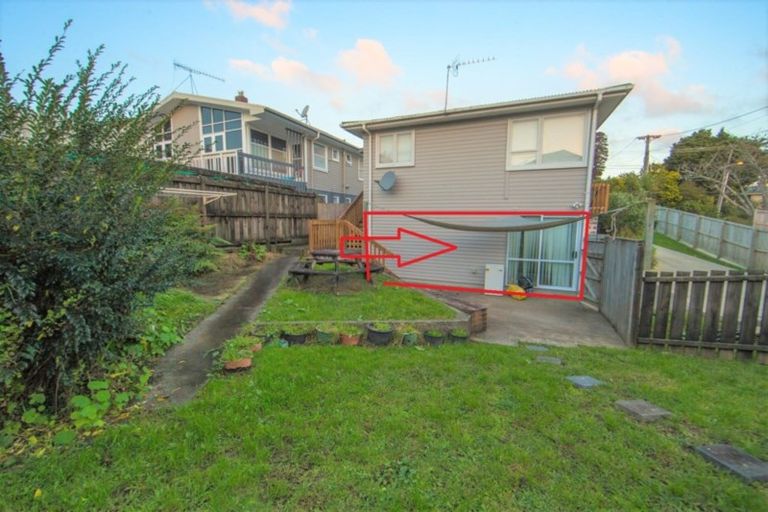 Photo of property in 2/70 Hogans Road, Glenfield, Auckland, 0629