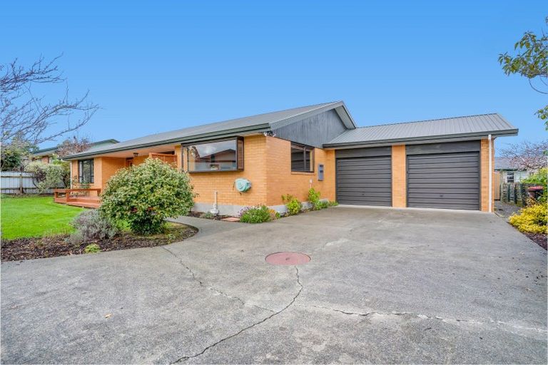 Photo of property in 1 Niddry Crescent, Winton, 9720