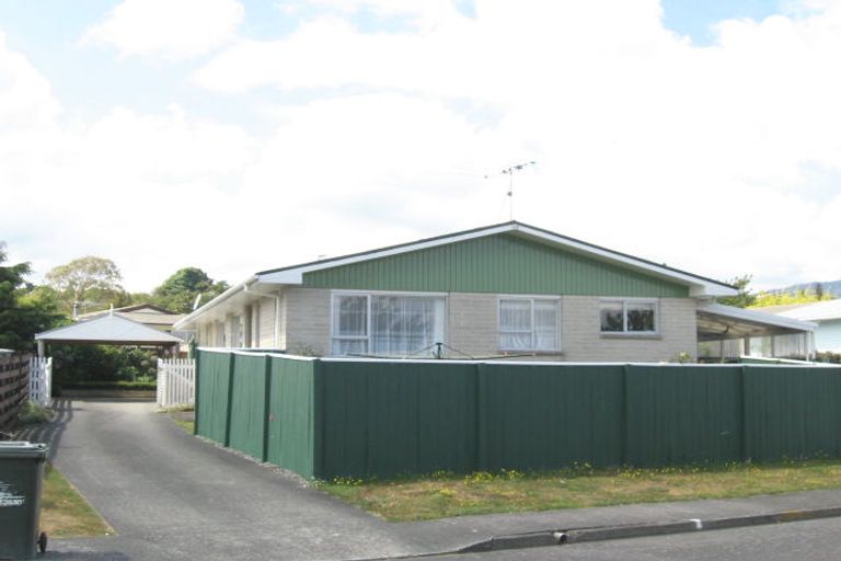 Photo of property in 24a Roband Crescent, Brown Owl, Upper Hutt, 5018