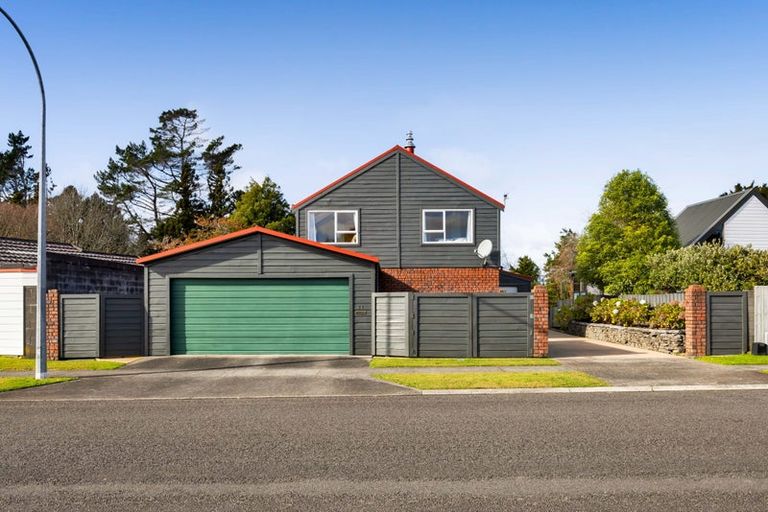 Photo of property in 21 Nikau Street, Inglewood, 4330