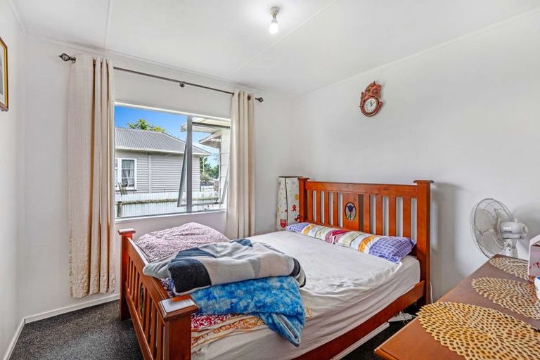 Photo of property in 14 Guy Avenue, Levin, 5510