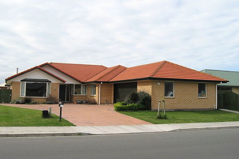 Photo of property in 94 Courtenay Drive, Kaiapoi, 7630