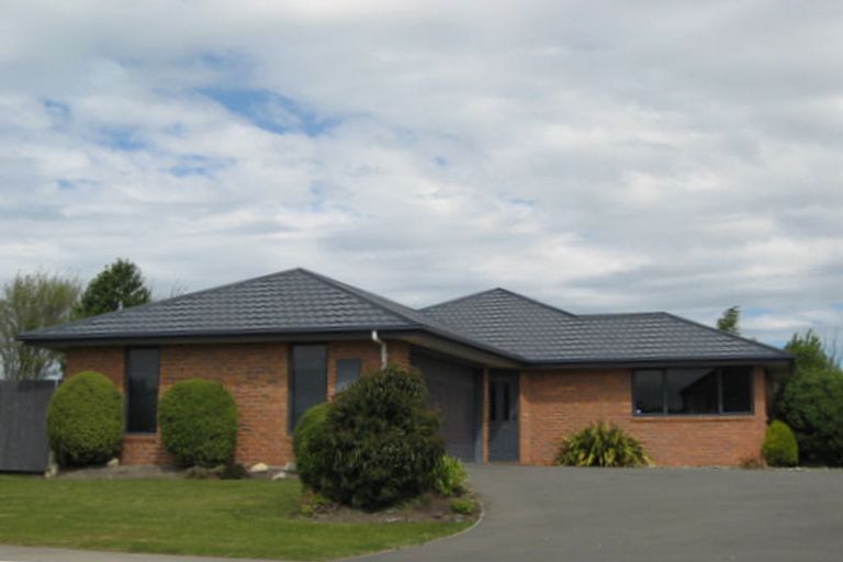 Photo of property in 40 Panckhurst Drive, Woodend, 7610