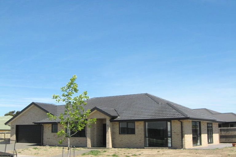 Photo of property in 15 Globe Bay Drive, Templeton, Christchurch, 8042