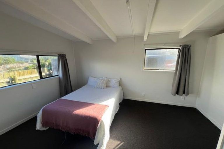 Photo of property in 14 Okiwa Terrace, Waiinu Beach, Whanganui, 4588