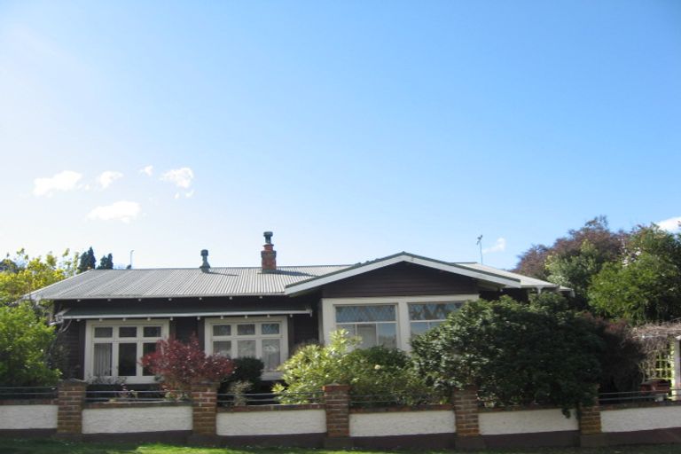 Photo of property in 3 Matthew Street, Waipawa, 4210