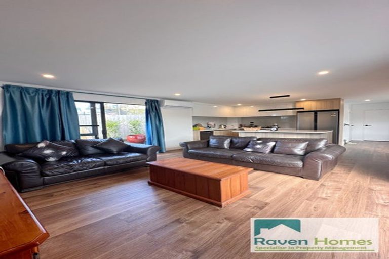 Photo of property in 49d Royal View Road, Te Atatu South, Auckland, 0610