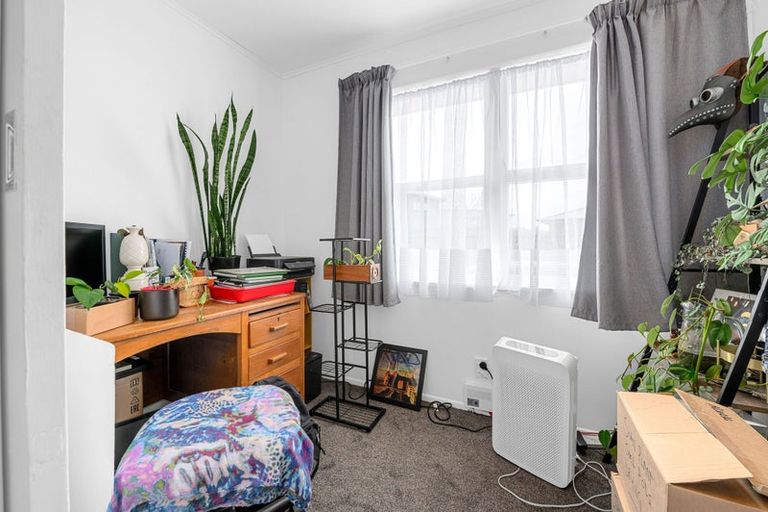 Photo of property in 8 Robert Grigg Place, Hamilton East, Hamilton, 3216