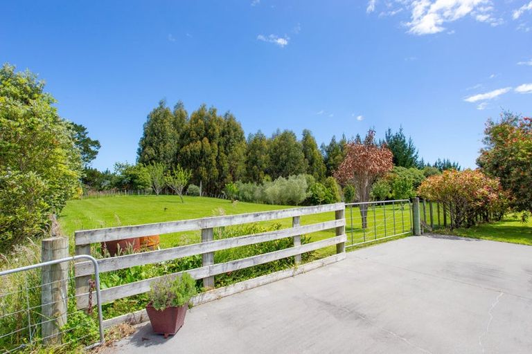 Photo of property in 28 Robert Ross Place, Clendon Park, Auckland, 2103