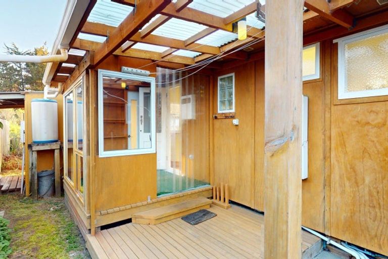 Photo of property in 2 Barclay Grove, Hokio Beach, Levin, 5571