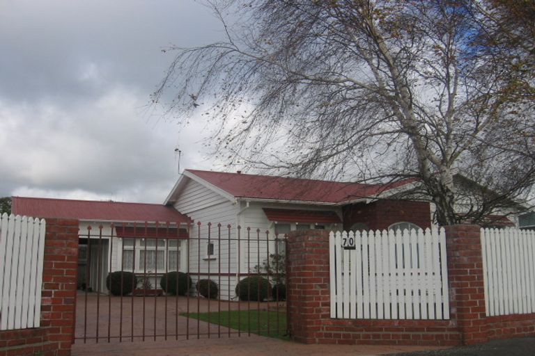 Photo of property in 70 Chelwood Street, Takaro, Palmerston North, 4412