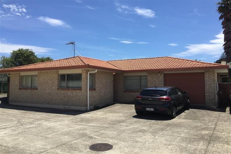 Photo of property in 2/16 Miller Road, Mangere Bridge, Auckland, 2022