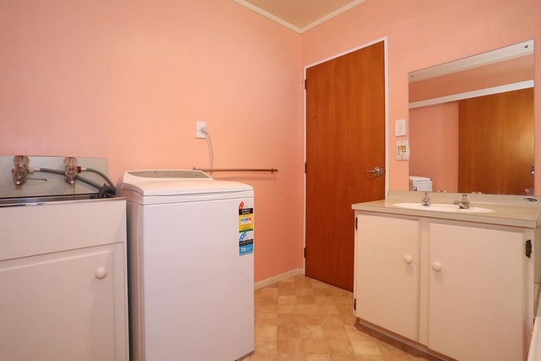 Photo of property in 3/21 Russell Street, Marton, 4710