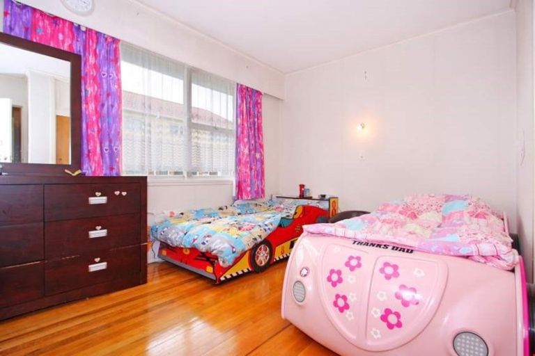 Photo of property in 1/303 Pakuranga Road, Pakuranga Heights, Auckland, 2010