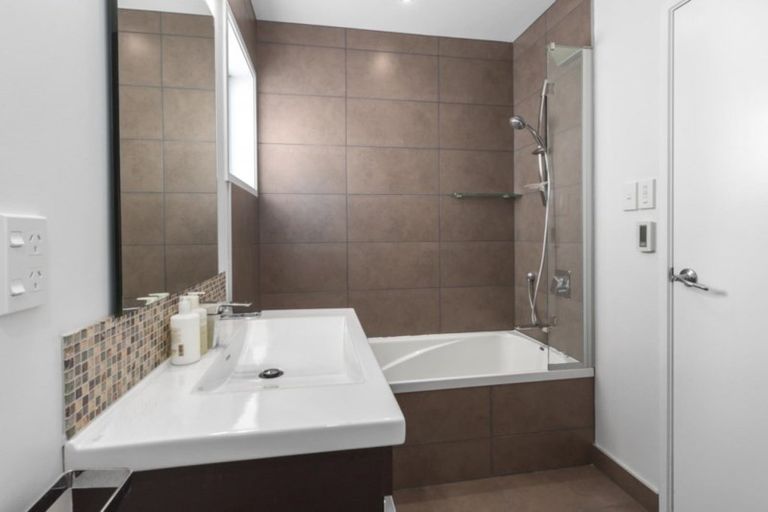 Photo of property in 30 Sea Vista Drive, Pukerua Bay, 5026