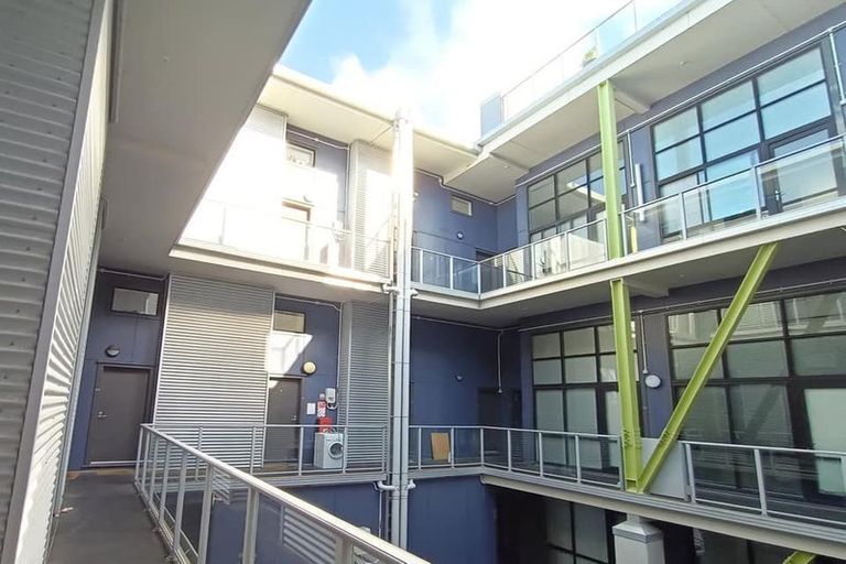 Photo of property in Urbane Apartments, 34/29 Webb Street, Mount Cook, Wellington, 6011