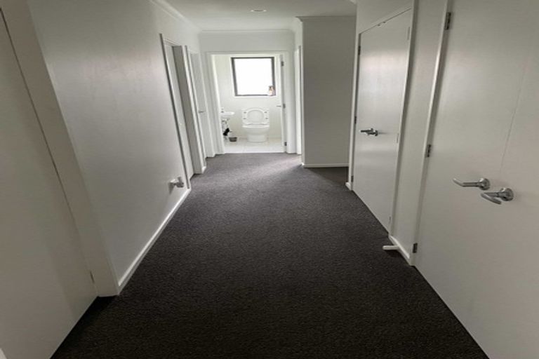 Photo of property in 24 Ladeira Place, Fitzroy, Hamilton, 3206