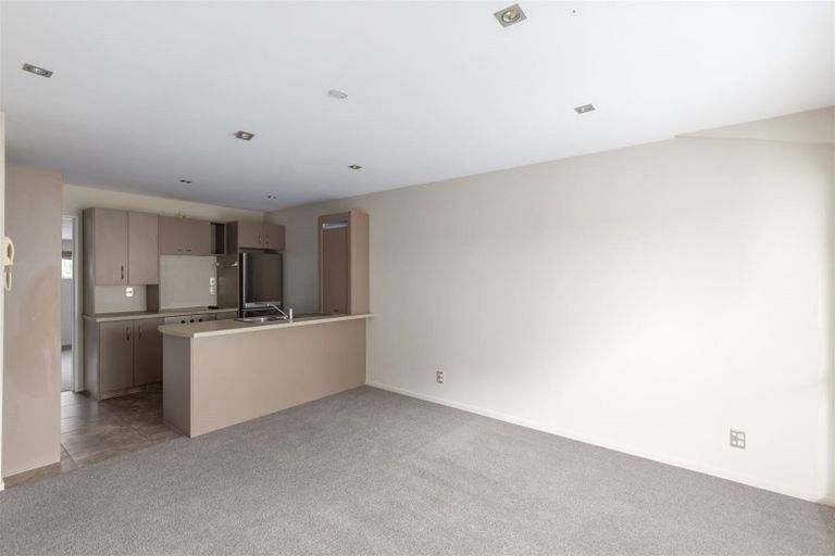 Photo of property in 4/282 Kilmore Street, Christchurch Central, Christchurch, 8011