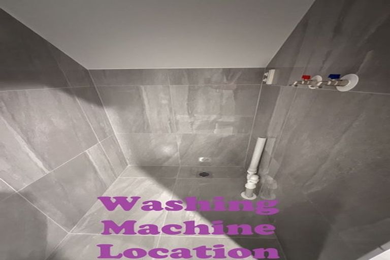 Photo of property in 105 Trias Road, Totara Vale, Auckland, 0629