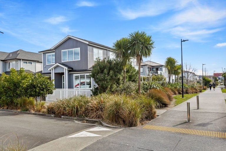 Photo of property in 24 Toanui Road, Hobsonville, Auckland, 0616