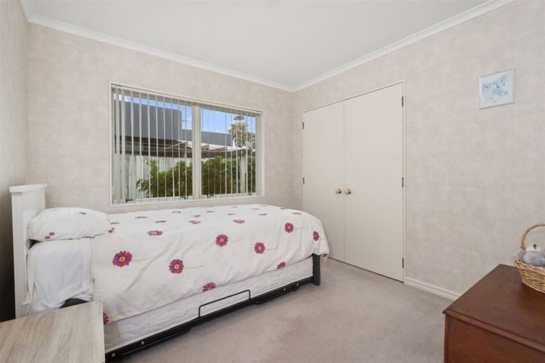Photo of property in 32 Seychelles Drive, Papamoa Beach, Papamoa, 3118