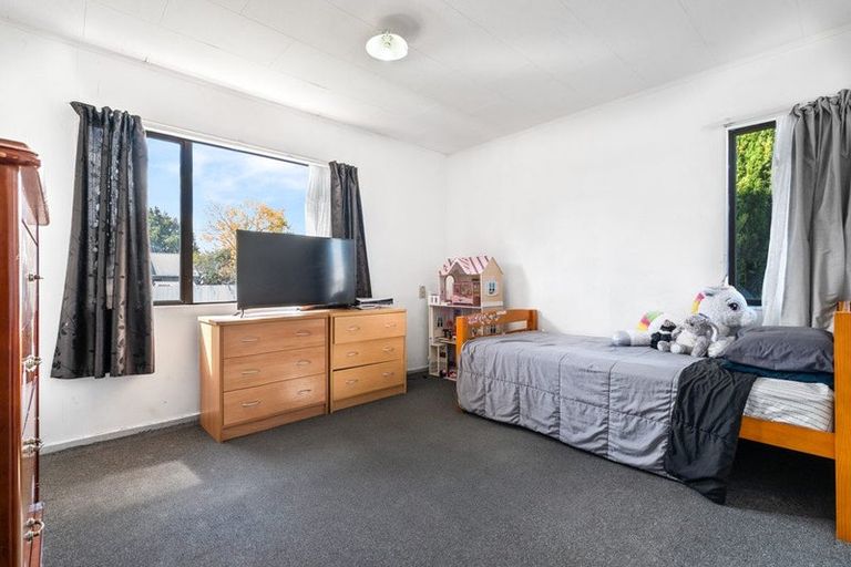 Photo of property in 1/10 Barcroft Place, Clendon Park, Auckland, 2103
