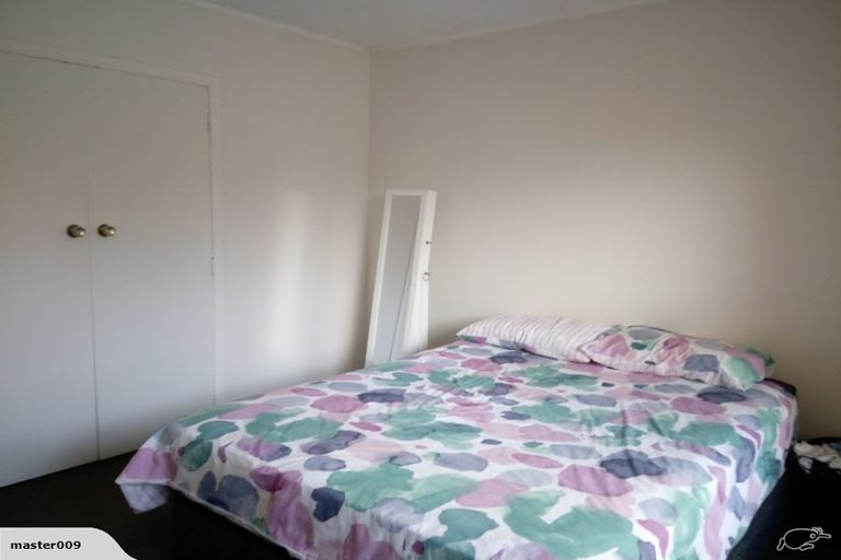 Photo of property in 2/13 Hayward Road, Papatoetoe, Auckland, 2025