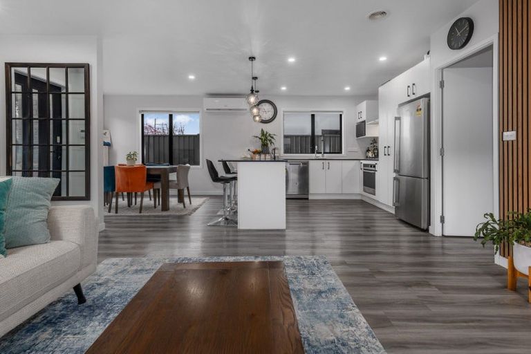 Photo of property in 41 Karearea Avenue, Kenepuru, Porirua, 5022