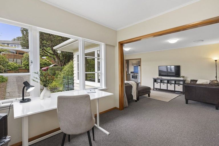 Photo of property in 52 Chester Road, Tawa, Wellington, 5028