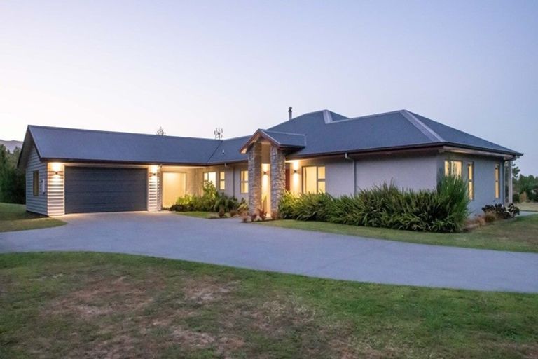 Photo of property in 30c Thompsons Track, Aongatete, 3178